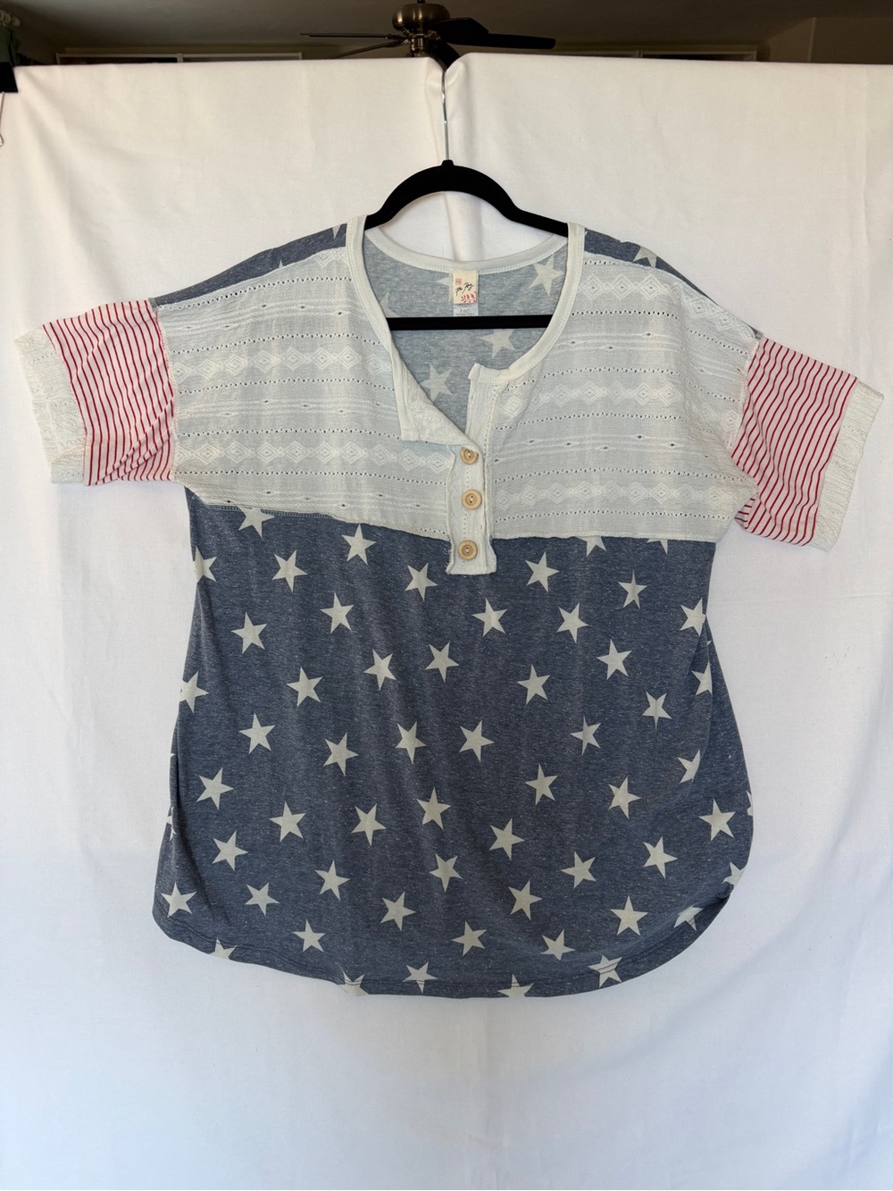 7th Ray Blue Star Print Henley with Red Stripe Sleeves